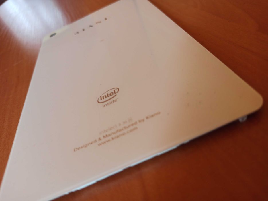 Kiano Intelect 8 biała obudowa