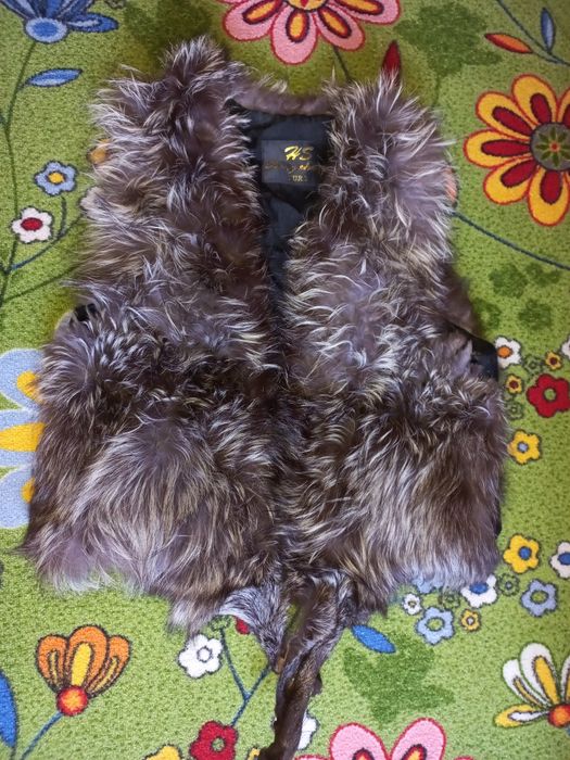 Продам жилет натуральный мех