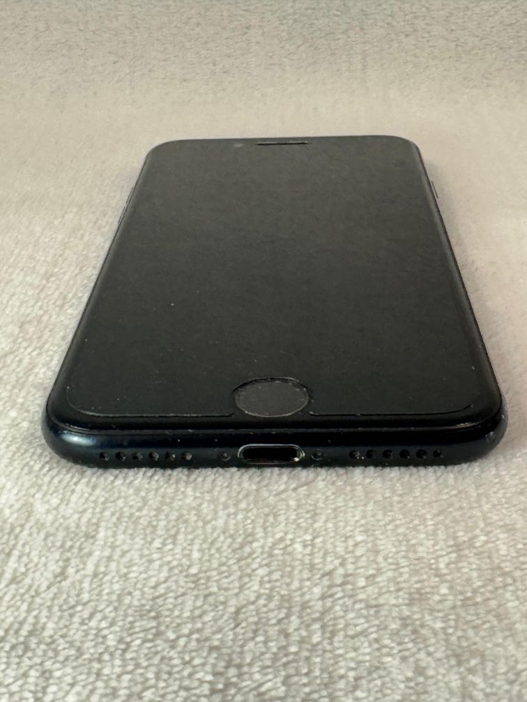 Czarny Iphone SE 2022 - 128GB