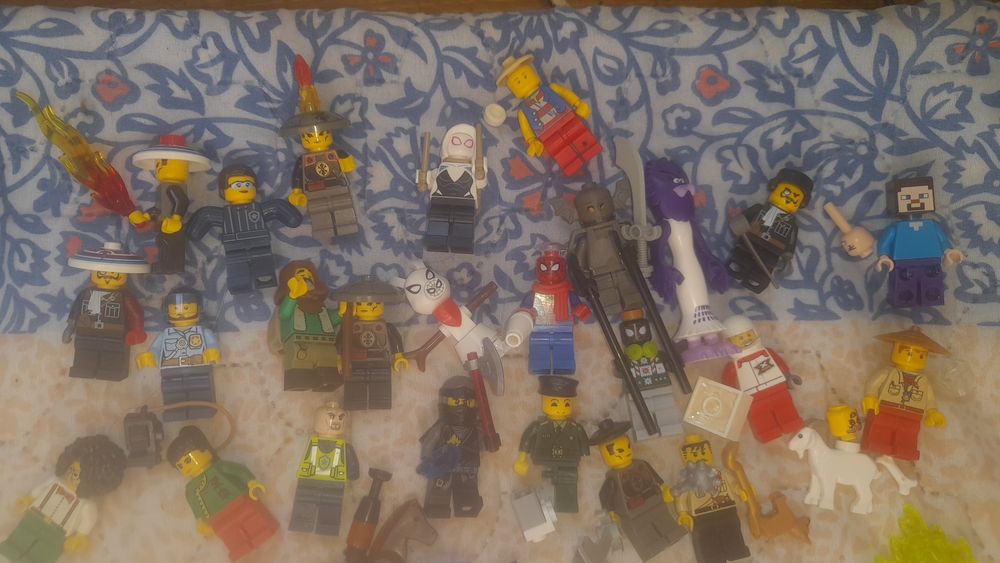 lego на весс и человечки.