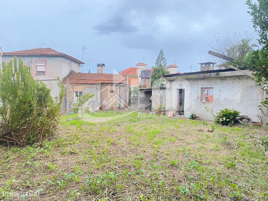 Moradia Para Recuperar Em Rio Meão