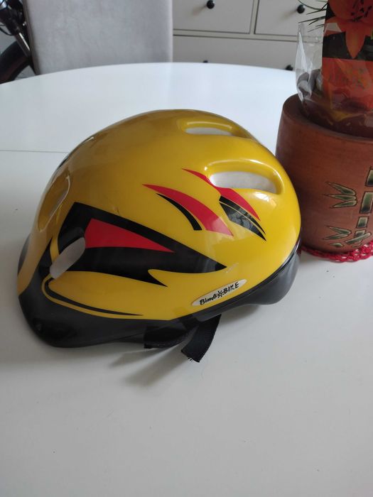 Uniwersalny kask BIMBO BIKE na rower wrotki deskę w pełni sprawny S