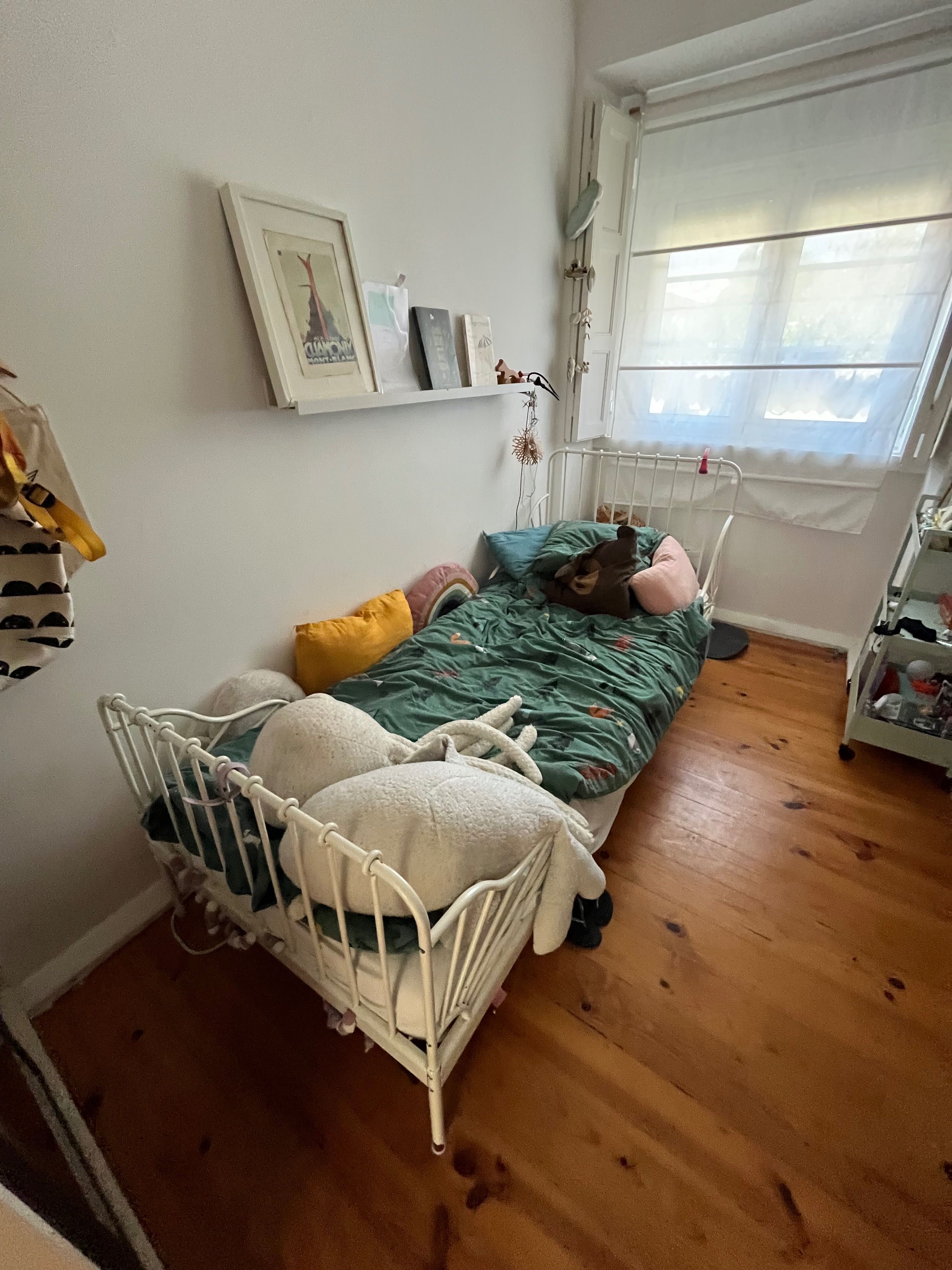 Cama criança MINNEN com estrado e colchão