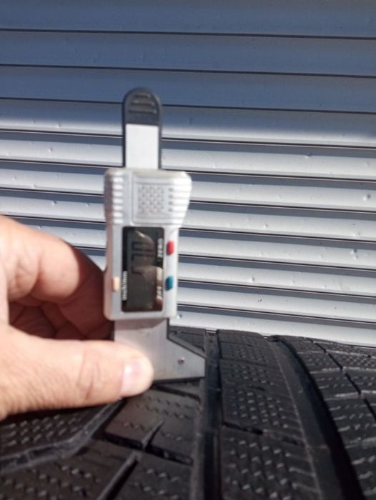 285/45R21 Hankook зима хороший комплект