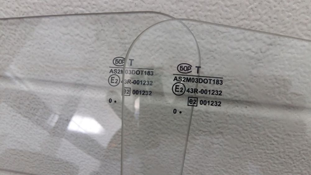 стекла любые:Ланос,ЗАЗ 1103 Славута и ЗАЗ-1102 Таврия новые и б-у