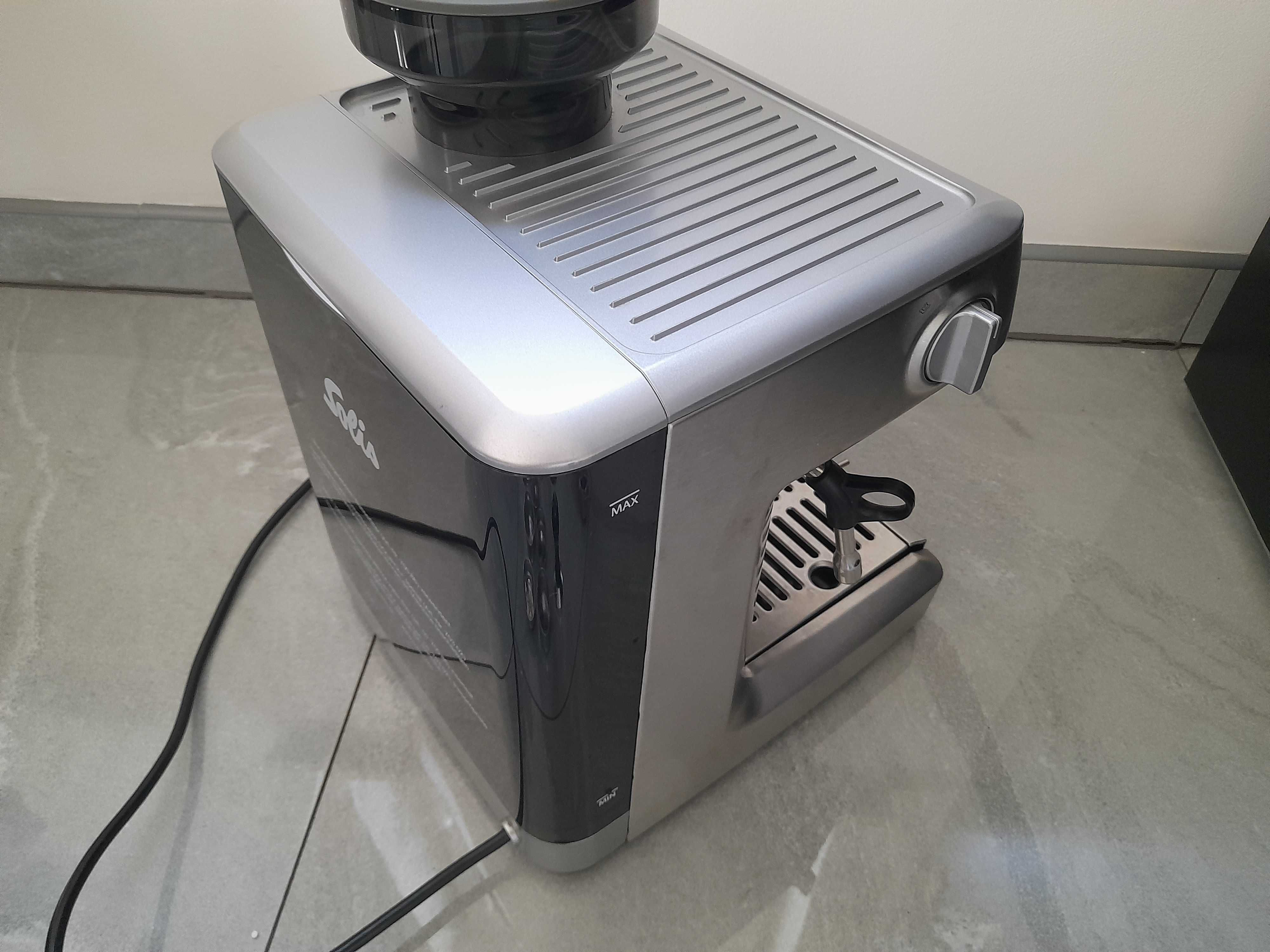 Ekspres ze spieniaczem Solis Grind & Infuse Compact 1018