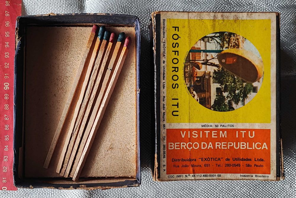 Caixa de fósforos gigante - muito antiga