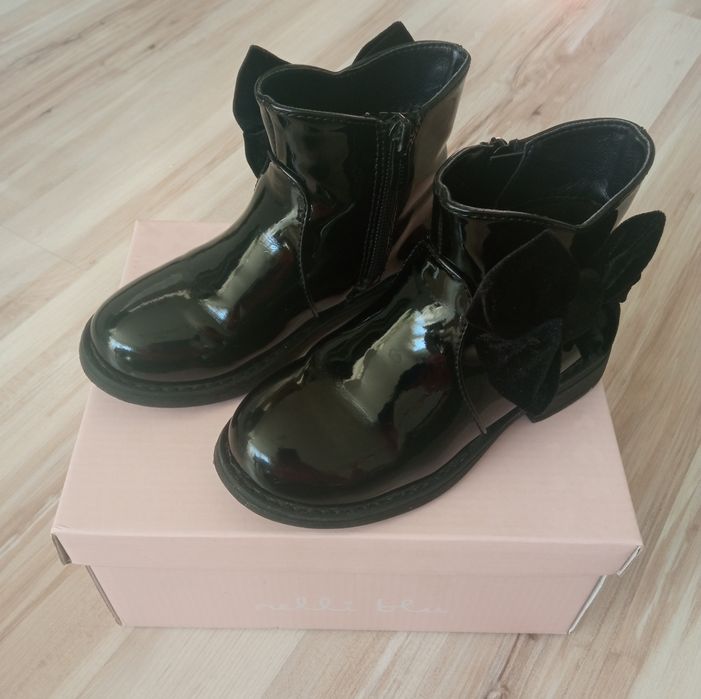 Buty botki lakierki rozmiar 28