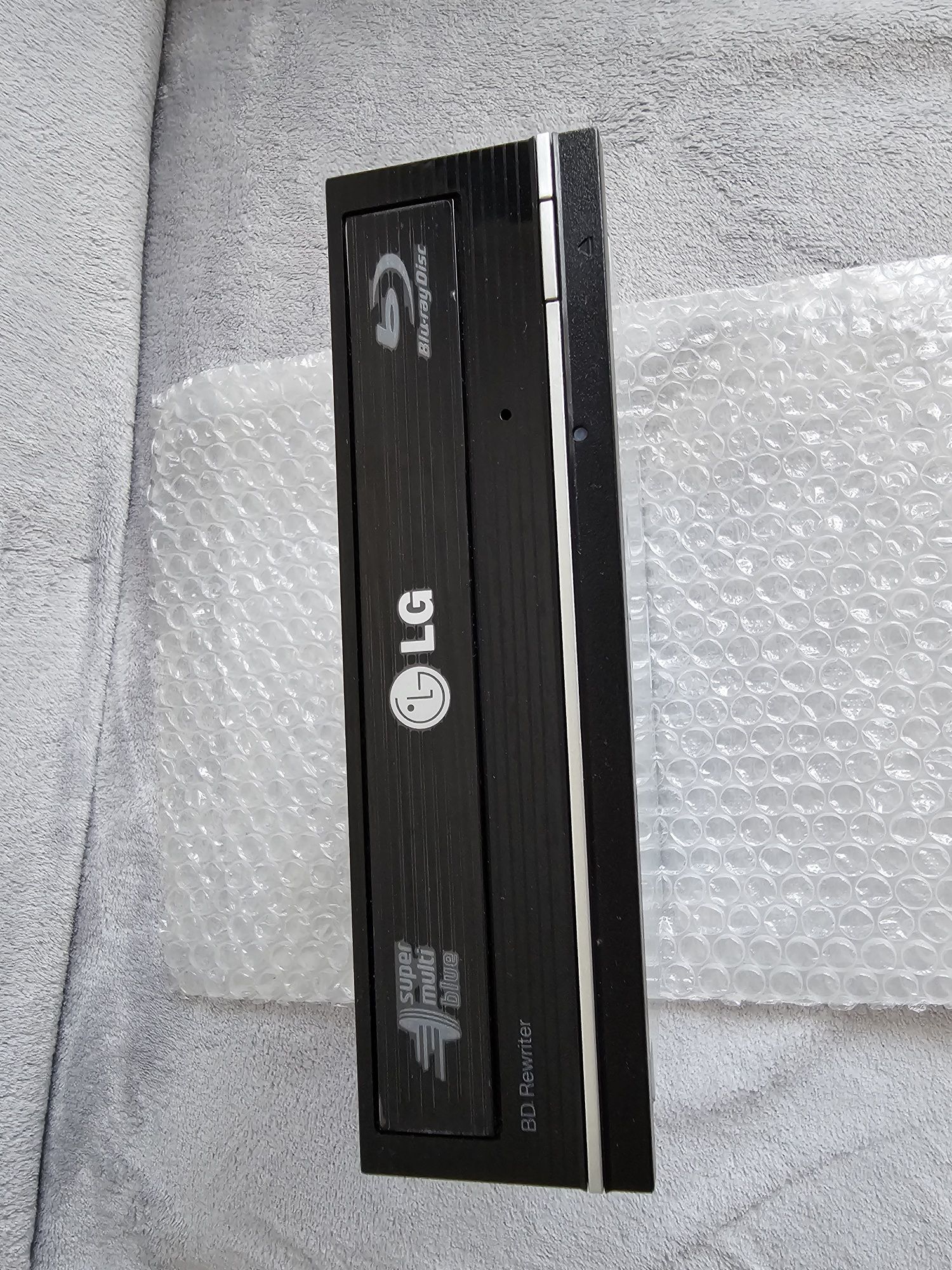 Nowa nagrywarka LG BH10LS30