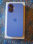 iPhone 16 niebieski