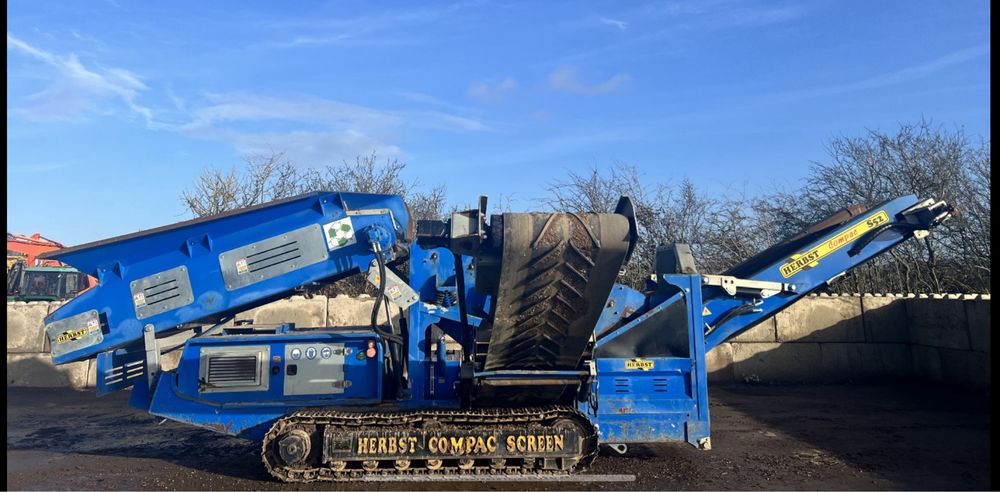 Przesiewacz Powerscreen Chieftain 1400 kołowy