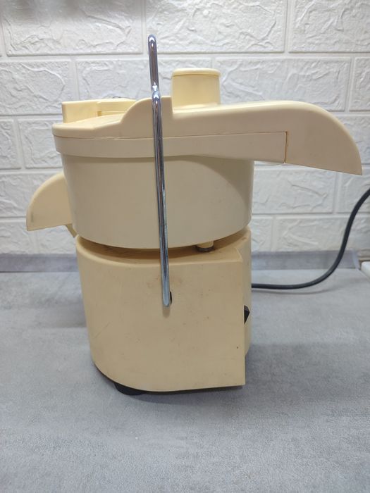 Соковыжималка росинка електрична робоча