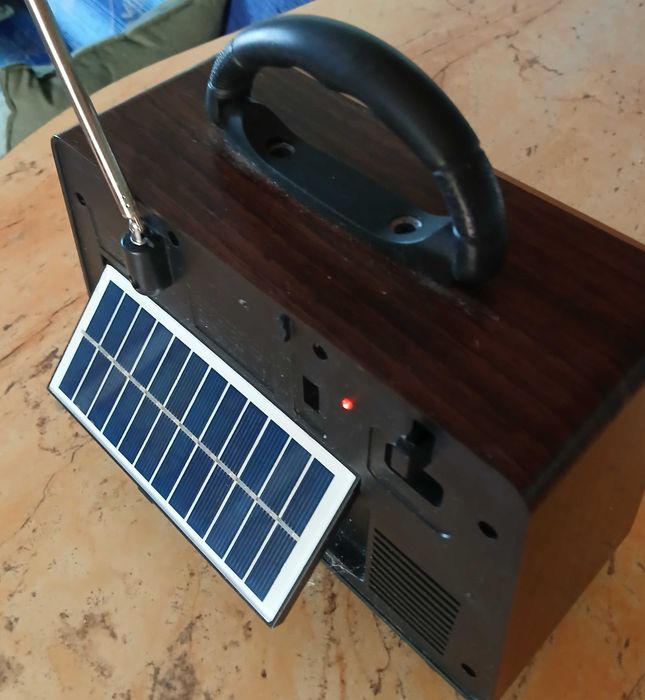 Radio przenośne solarne