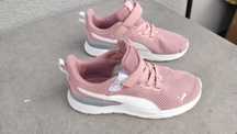 Buty sneakersy Puma dla dziewczynki rozm.34