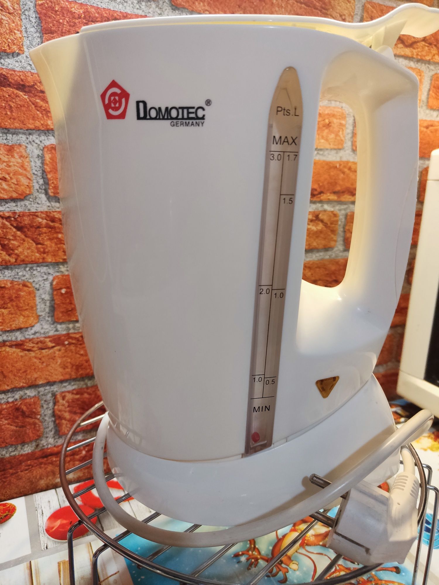 Электрочайник Domotec - 2 л