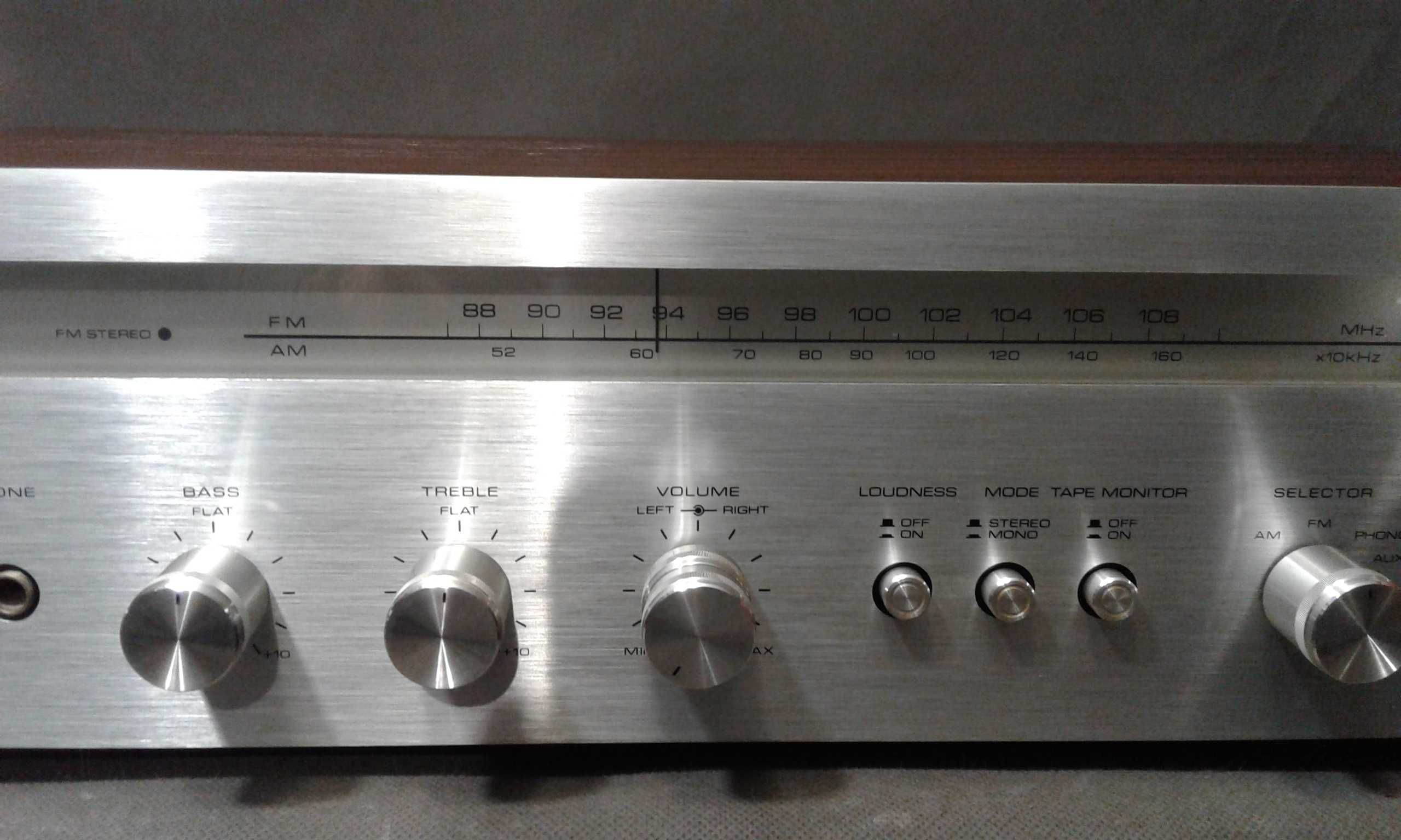 AKAI AA-1010, amplituner stereo vintage