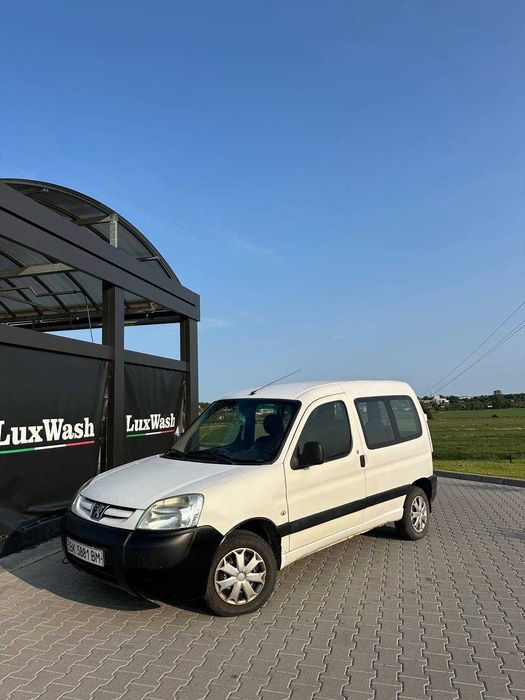 Peugeot Partner 2011 рік 1.6 HDI пасажирський з боковою дверкою