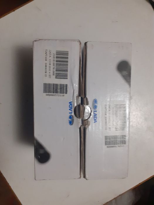 Клапана впускні  і випускні легкового автомобіля ваз