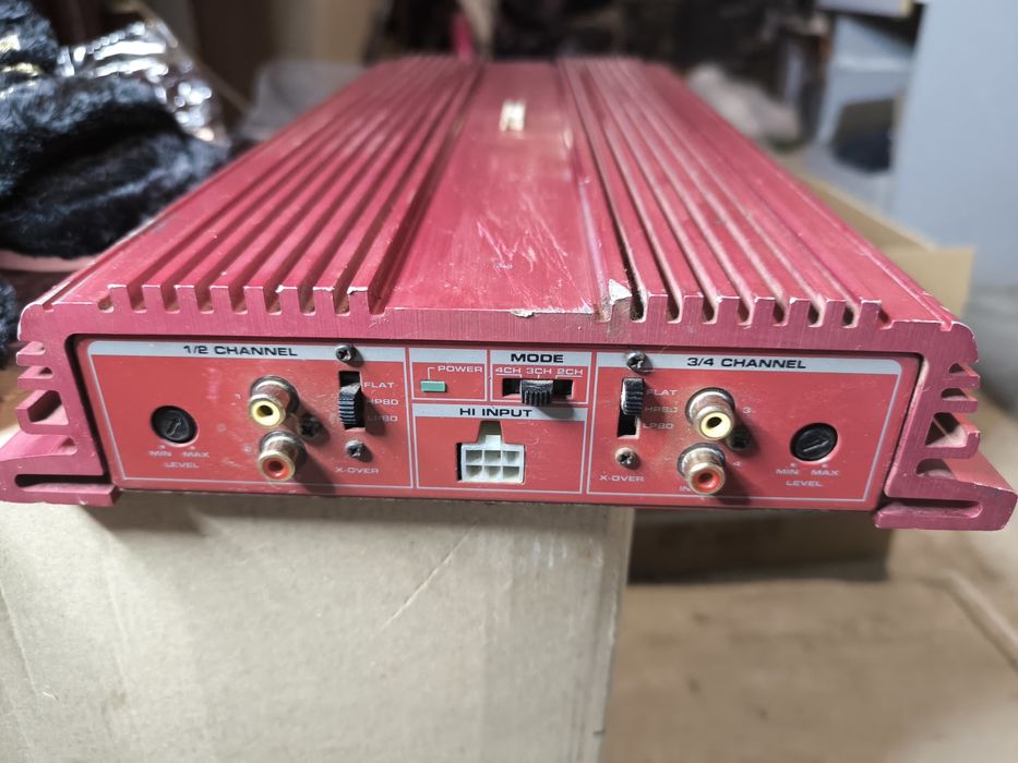 Підсилювач звуку в авто