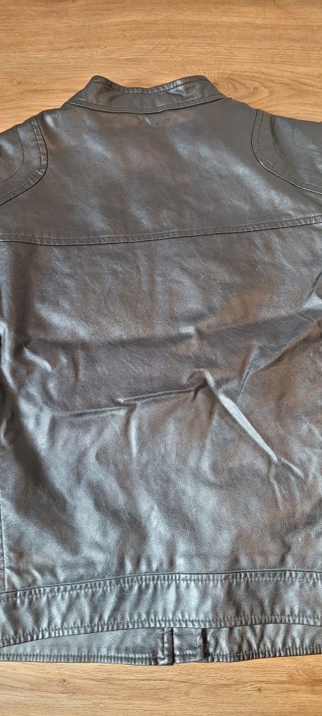 Kurtka przejściowa firmy Sisley Czarny Slim Fit 10/11 lat 150 cm