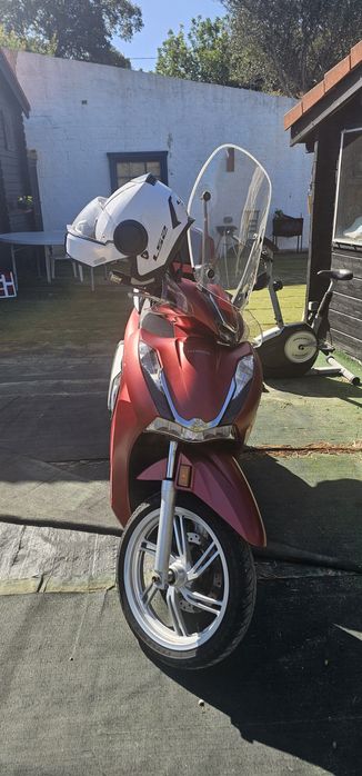 Honda SH-350 promo