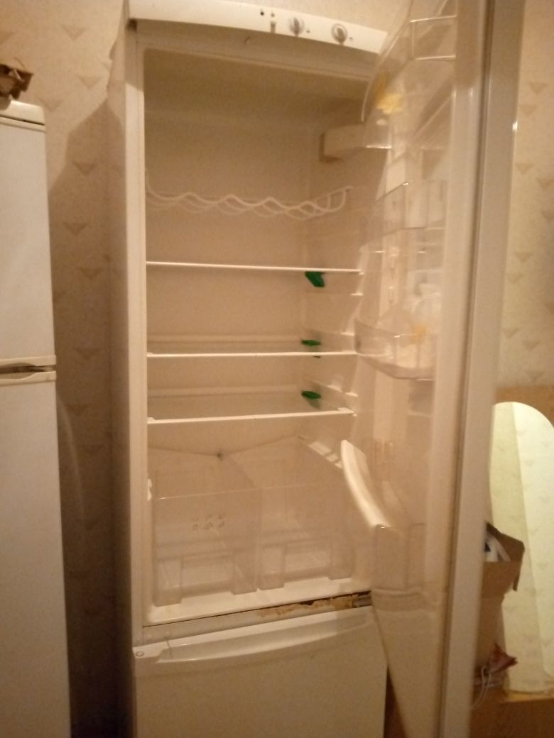 Холодильник "Занусси" б/у