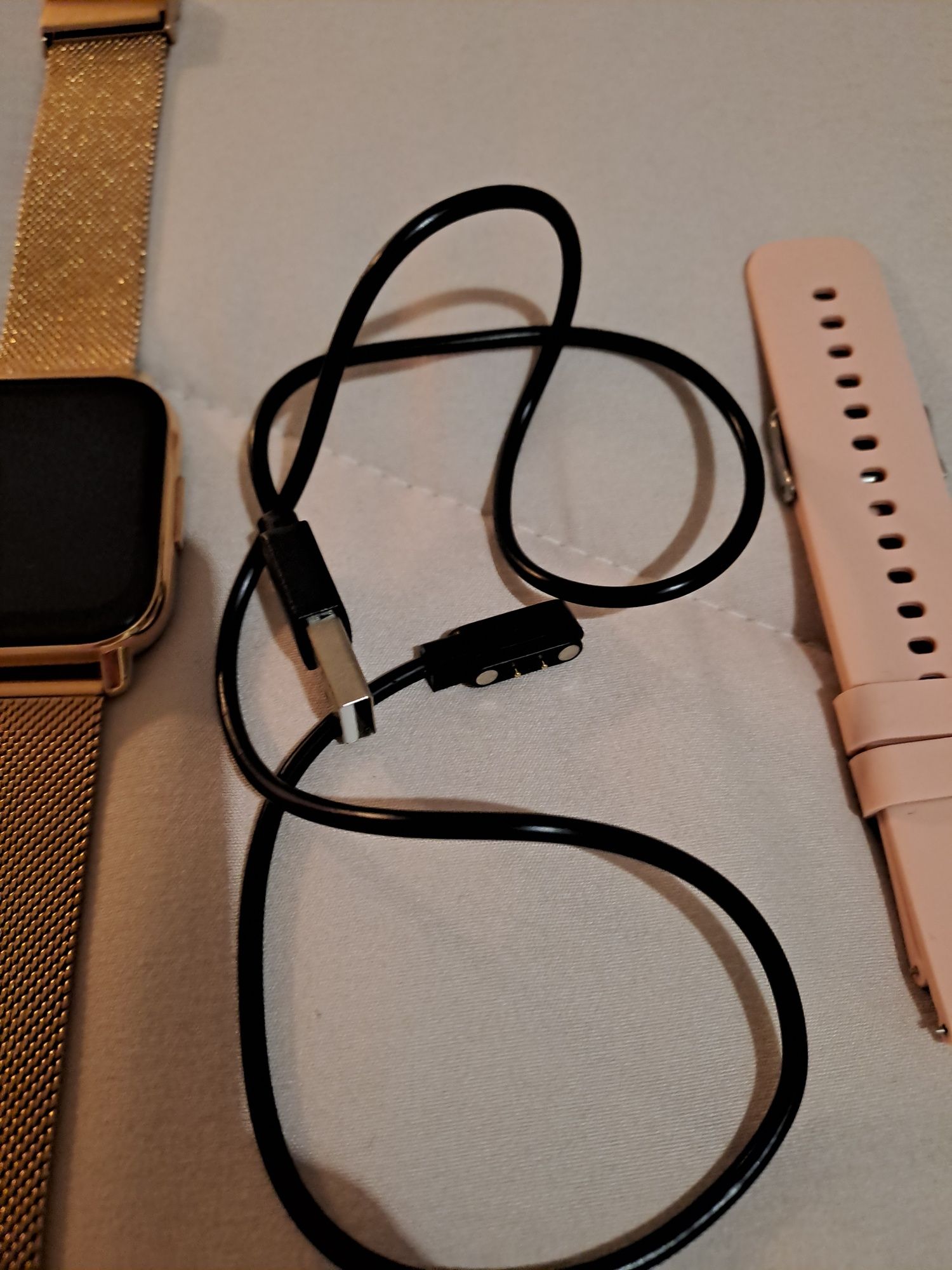 Smartwatch Dourado