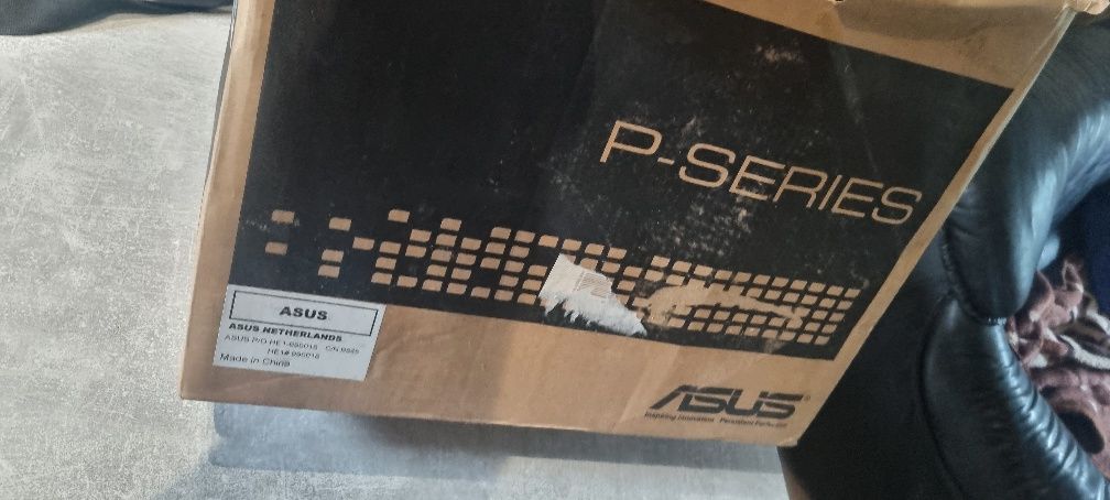 Komputer asus z pilotem