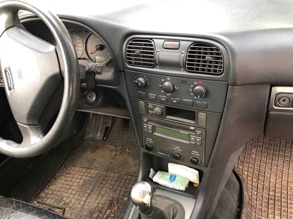 Volvo v40,вольво в40 1.9dci запчс