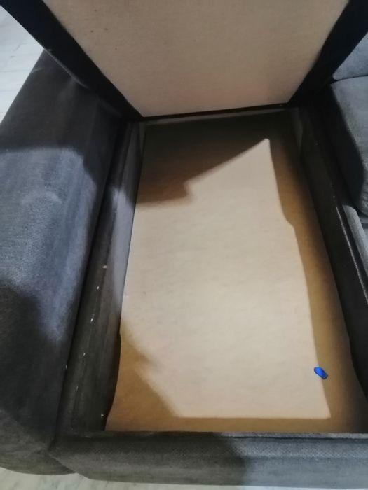 Sofá Chaise Long em Tecido com Arrumações