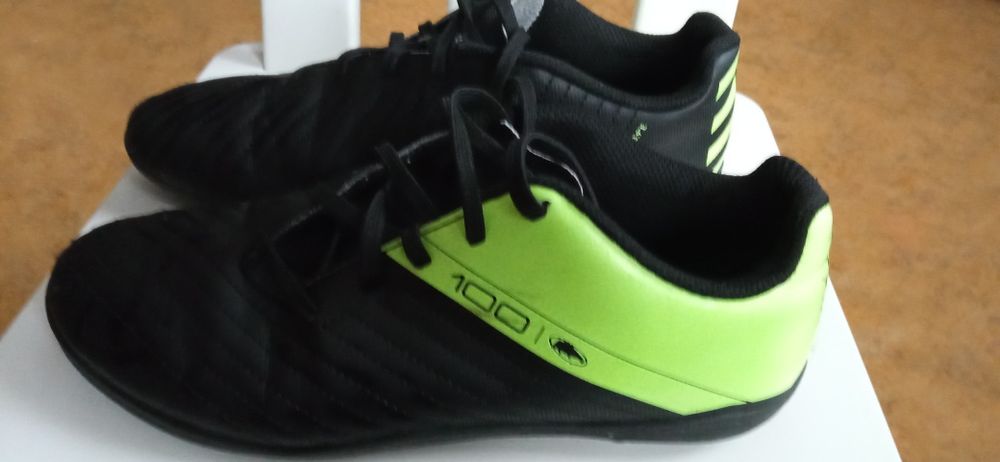 Buty do piłki rozmiar 37