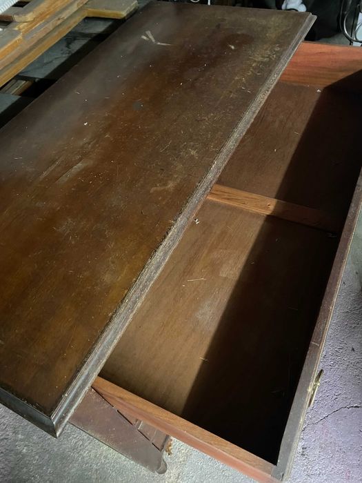 Cómoda 4 Gavetas antiga