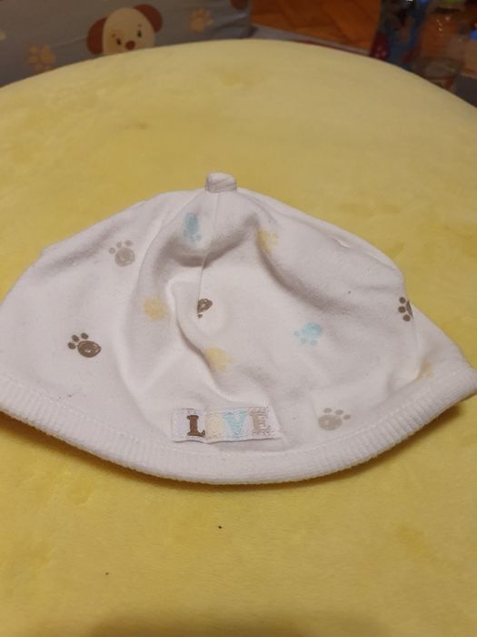 Czapeczka niemowlęca