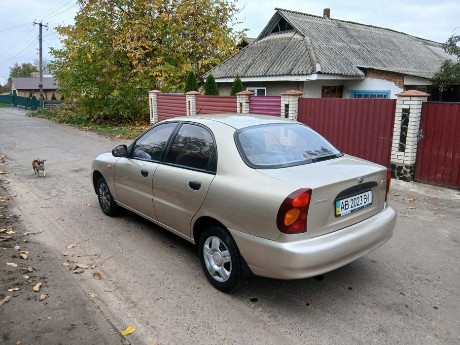 Продам свій автомобіль Daewwo Lanos 2011 року