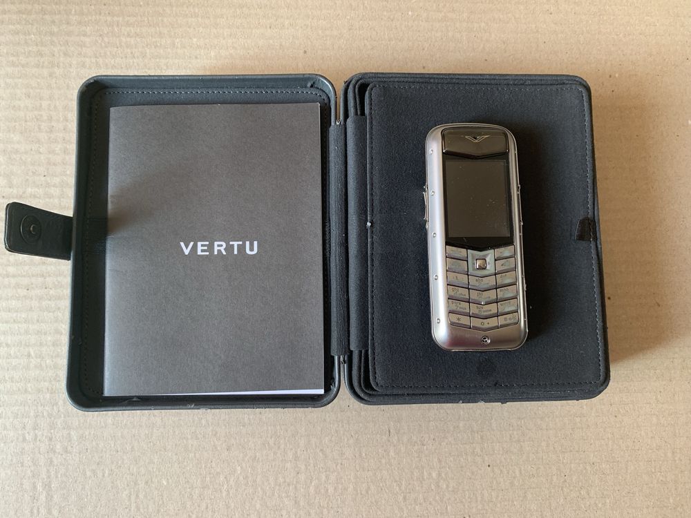 Vertu constellation rhv-8