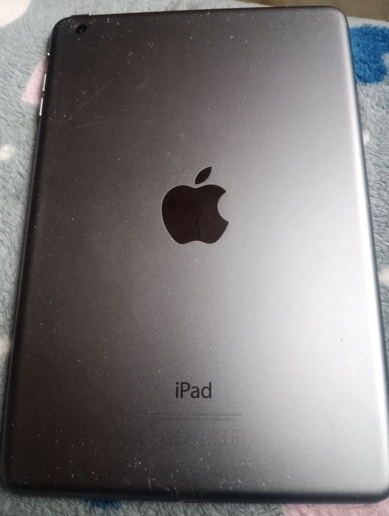 Продам iPad mini 1 (16 gb)