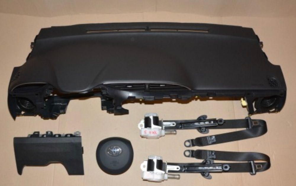 Toyota Yaris 3 tablier airbags cintos