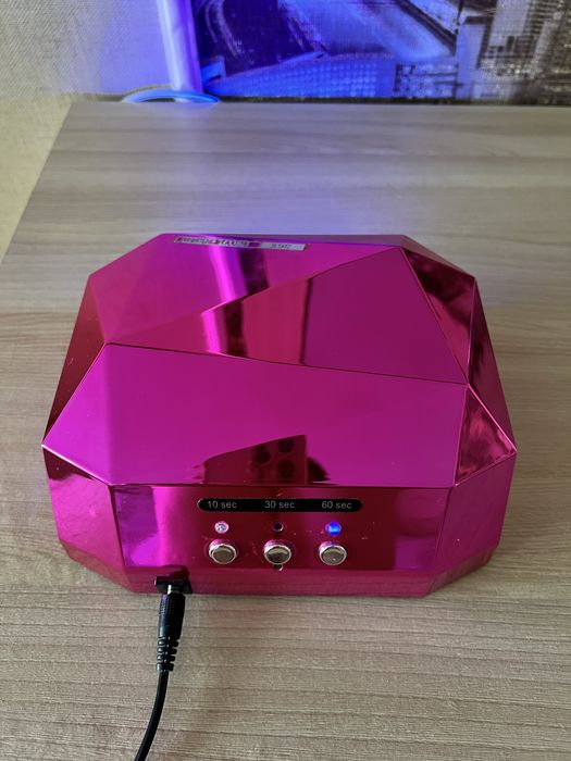Лампа для манікюру для всіх матеріалів