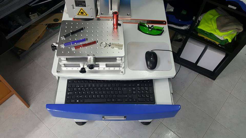 Maquina laser gravação e corte metais