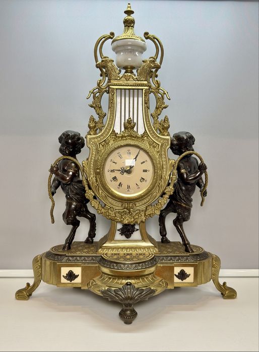 Антикварний годинник канделябри часы підсвічники канделябры подсвечник