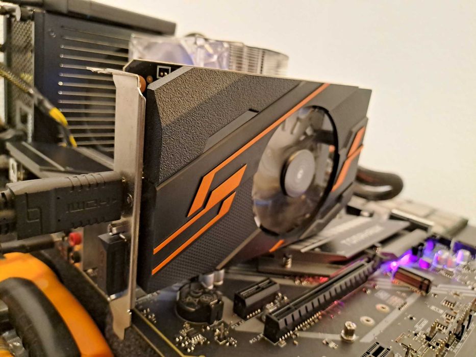 Placa gráfica Gigabyte Nvidia GeForce GT 1030 OC