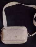 Torebka Mohito beżowa typu crossbody