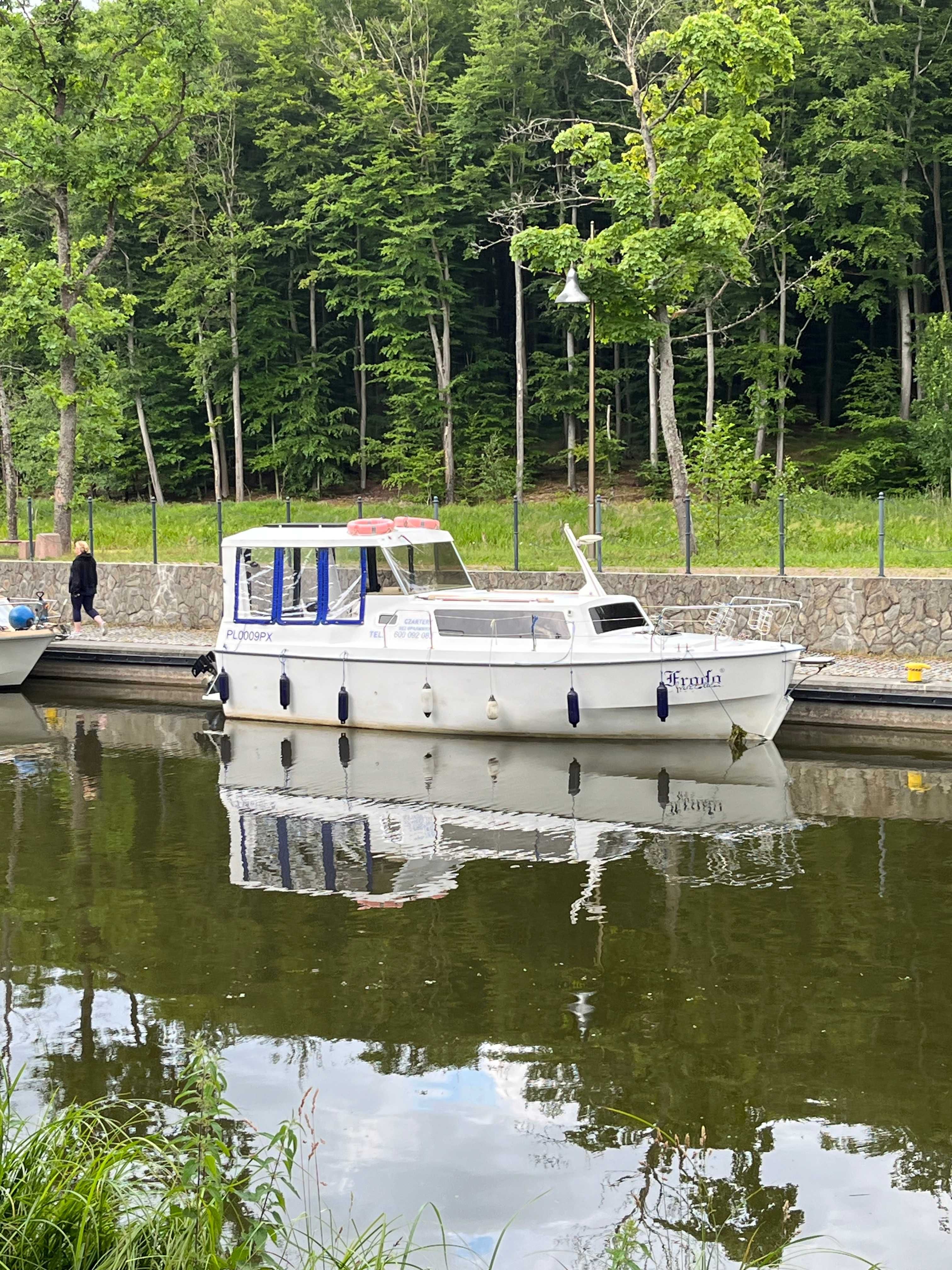 Czarter bez patentu houseboat jacht motorowy Gdańsk Pętla Żuławska