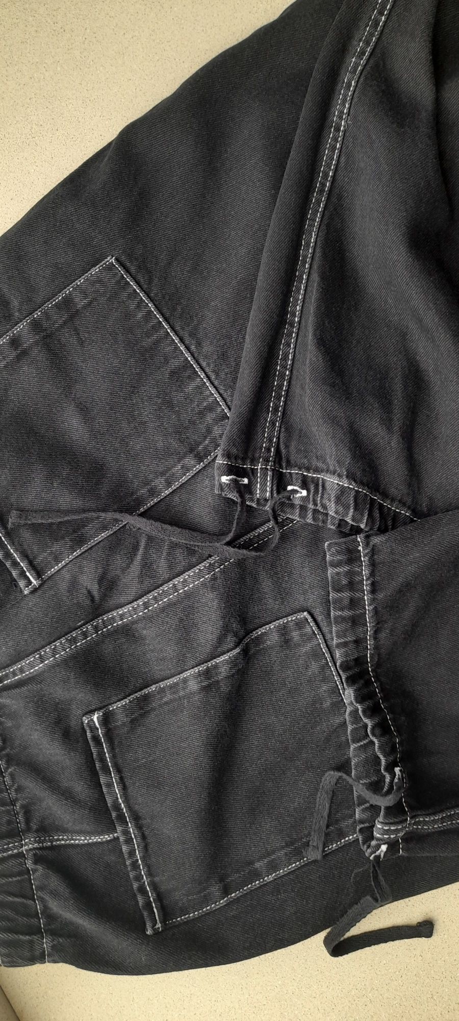 Spodnie jeansowe męskie młodzieżowe Bershka czarne szerokie r. S/M