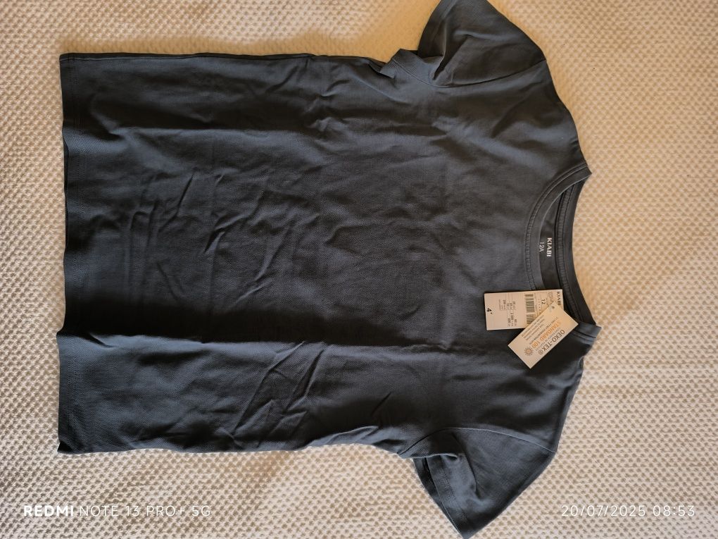 T-shirt de algodão. Nova.