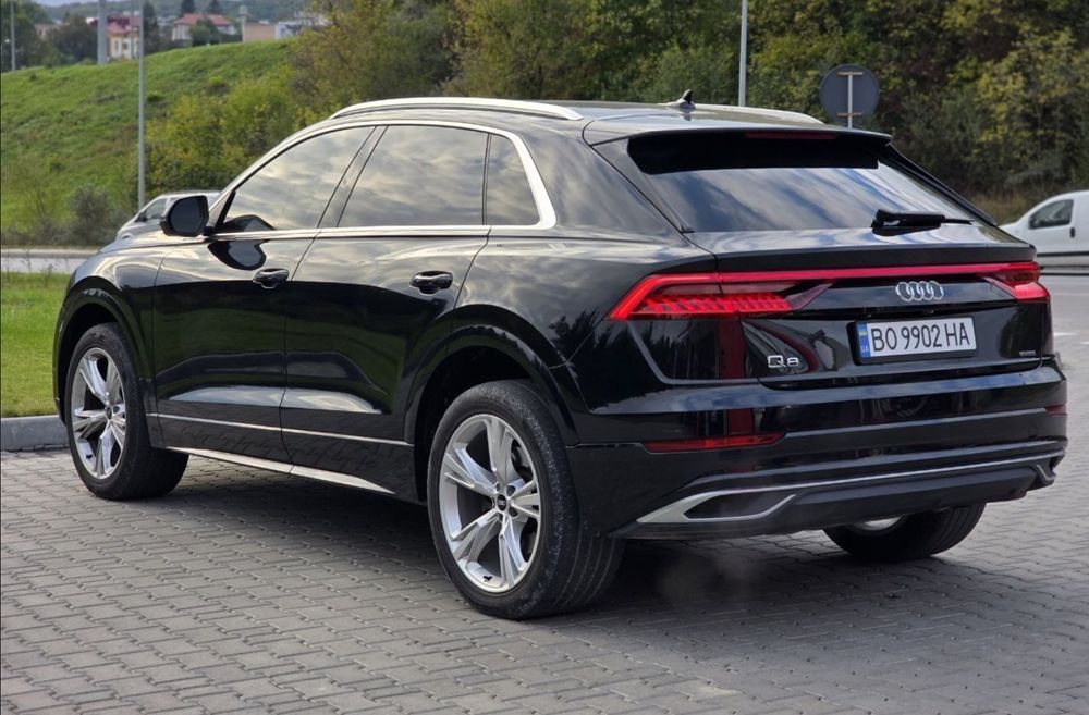 AUDI Q8 3.0 TFSI Hybrid Терміново, Срочно