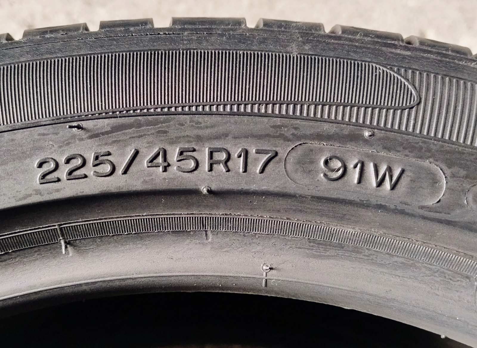 Шини літні R17 225/45 Michelin Primacy HP