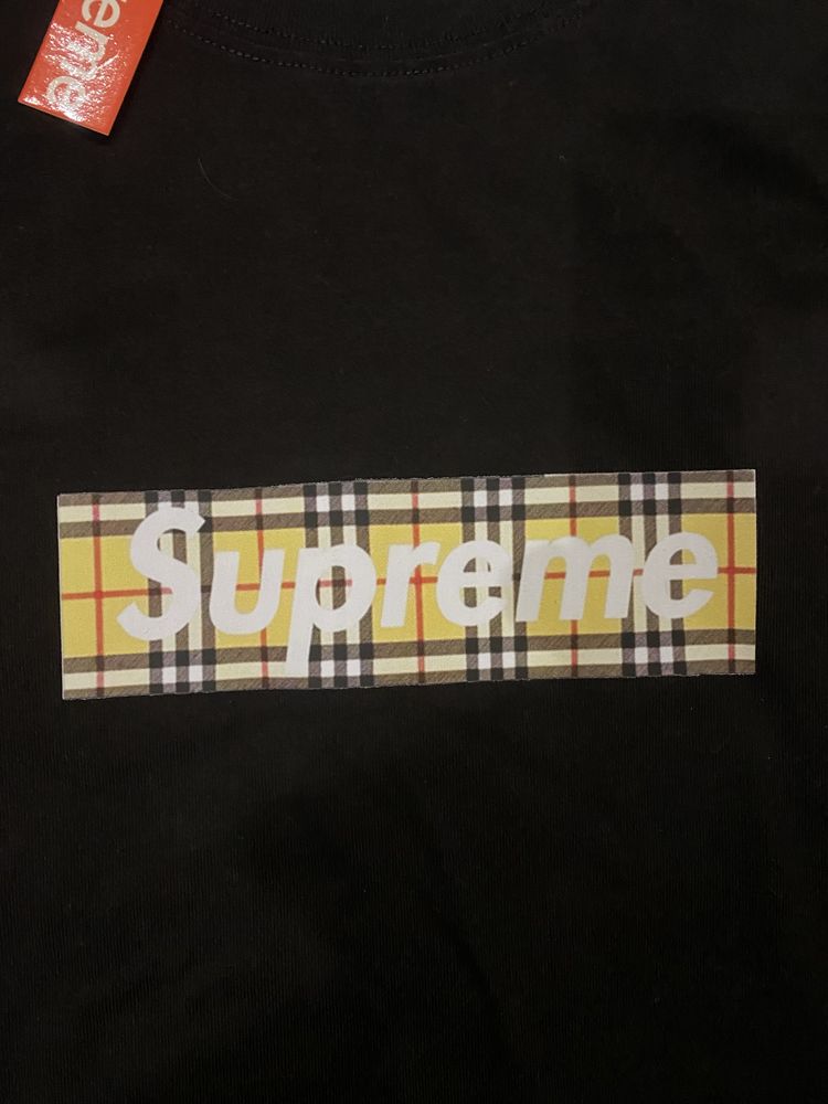 T-shirt Supreme x Burberry