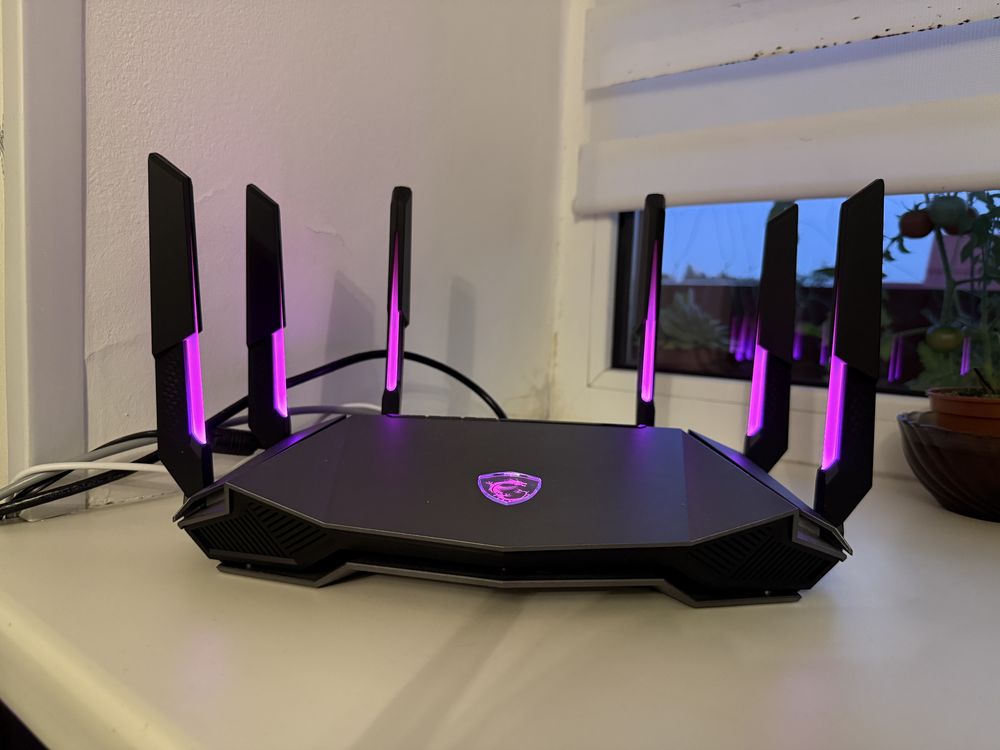Бездротовий маршрутизатор (роутер) MSI RadiX AXE6600 (GRAXE66)