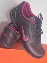 Nike adidasy trekingowe, 36,5